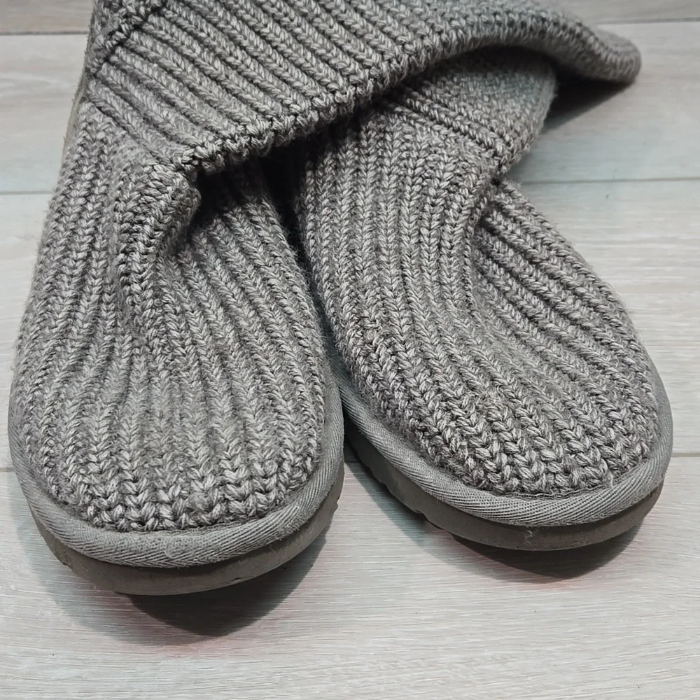 Ugg Australia Women Cozy Sweater Tall 3 Buttons Knit Ankle Boots Shoes Sz 9
